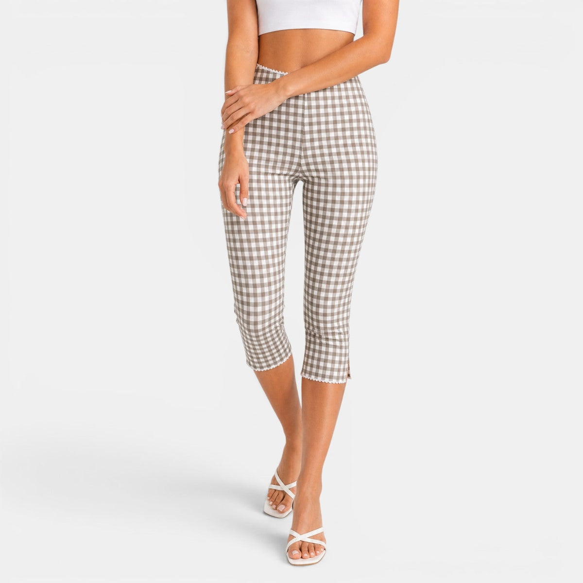 MACARENA - Checked capri trousers in khaki, image 10