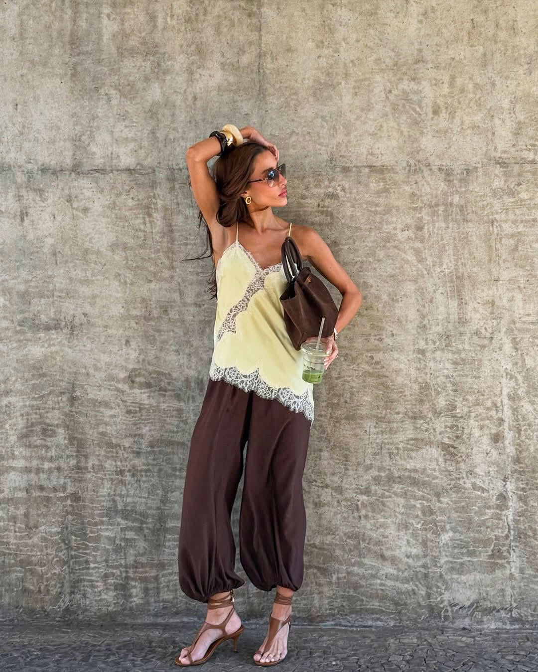 TRIANA - CAMISETA DE TIRANTES ASIMÉTRICA ELEGANTE