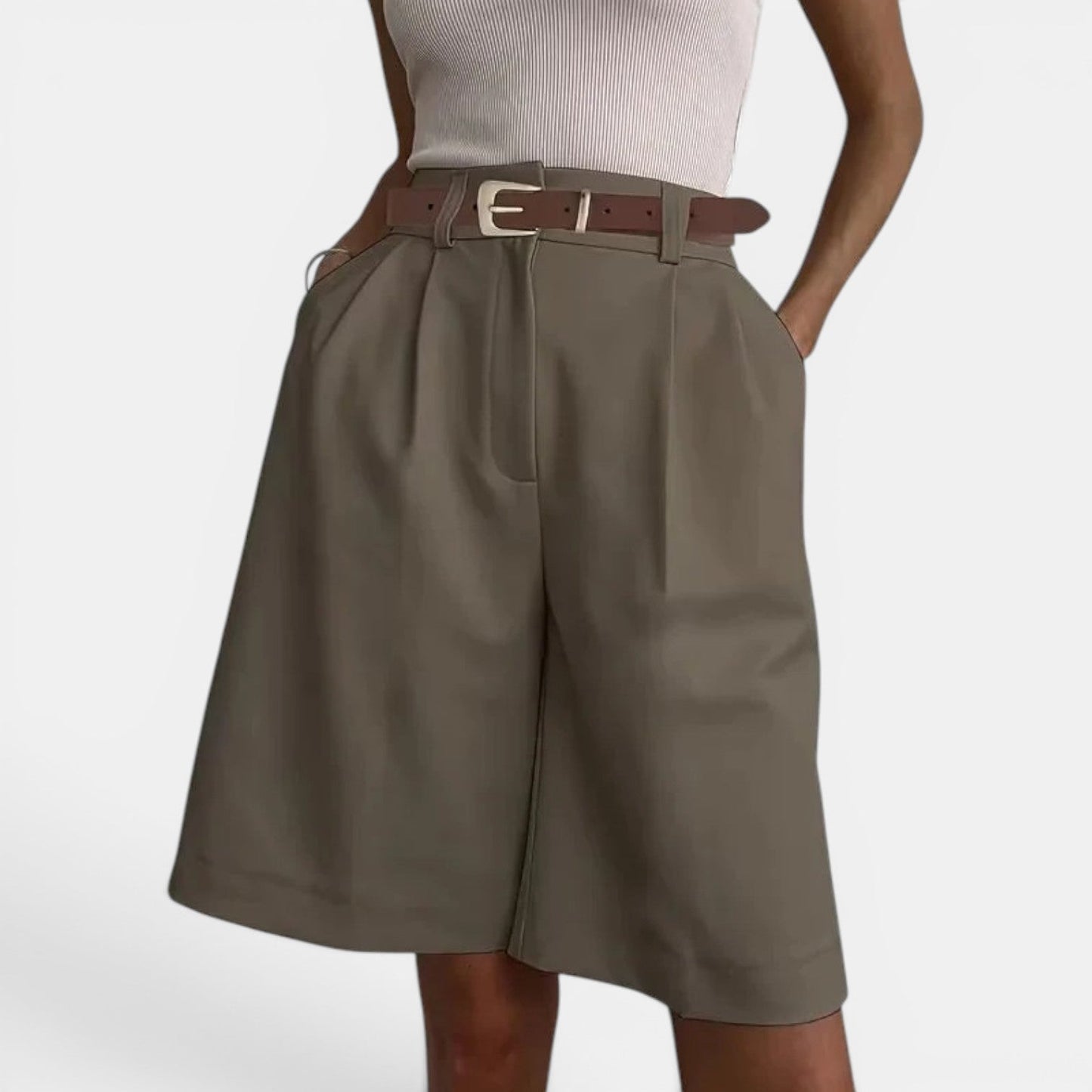 Shorts Mujer Hebilla Dorada
